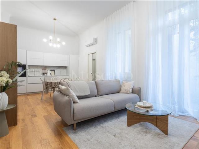 Casa in vendita a Municipio 1, Milano
