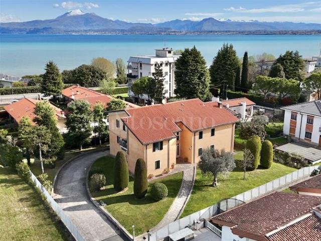 Casa in vendita a Peschiera Del Garda, Veneto