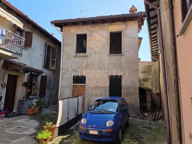 Casa in vendita a Alzate Brianza, Lombardia