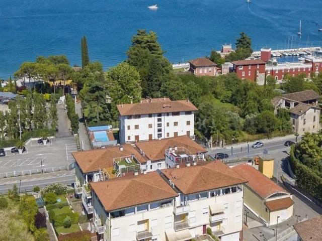 Casa in vendita a Padenghe Sul Garda, Lombardia