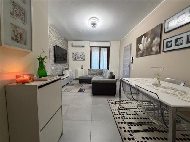 Casa in vendita a Tavazzano, Tavazzano Con Villavesco