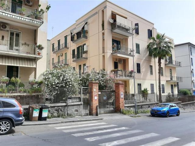 Casa in vendita a Borgo-Sanzio, Catania
