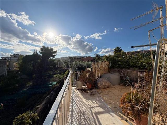 Casa in vendita a Capomulini, Acireale
