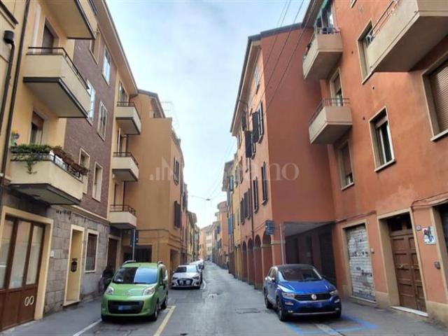 Casa in vendita a Santo Stefano, Bologna