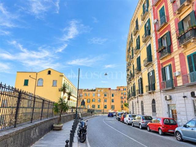 Casa in vendita a Montecalvario, Napoli