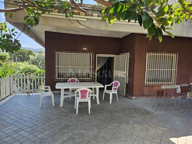 Casa in vendita a Montecorice, Campania