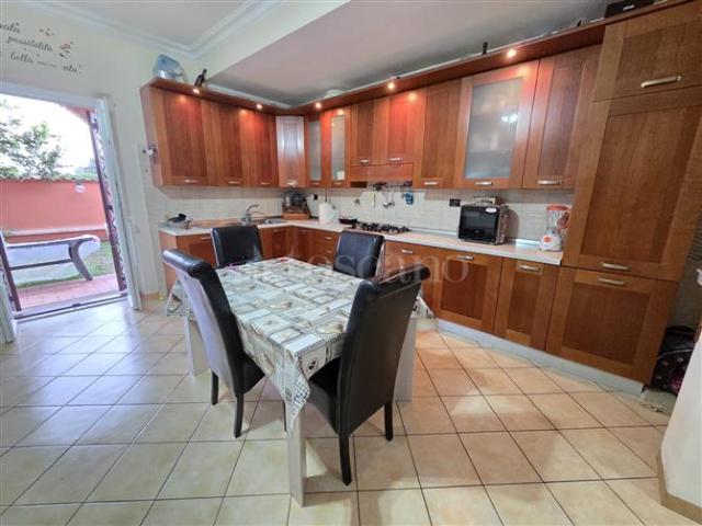 Casa in vendita a Stagni di Ostia, Roma Capitale