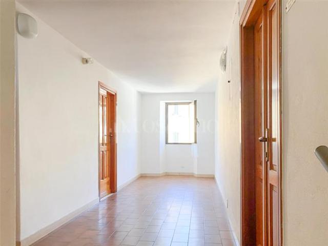 Casa in vendita a Schignano, Lombardia