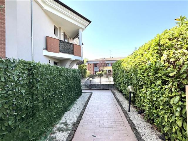 Casa in vendita a Roncadelle, Lombardia