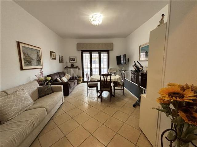 Casa in vendita a Laurentum, Roma Capitale