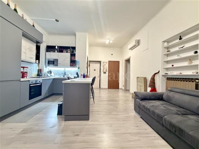 Casa in vendita a Baranzate, Milano
