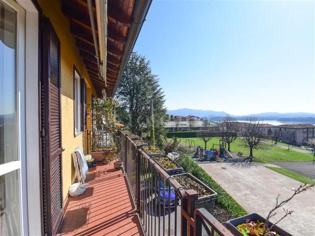 Casa in vendita a Bindella, Erba