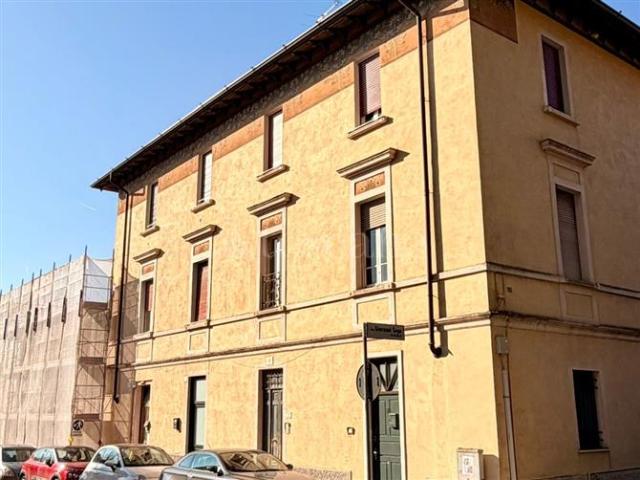 Casa in vendita a Zona Est, Brescia