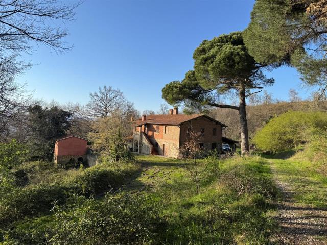 Casa in vendita a Passignano Sul Trasimeno, Umbria