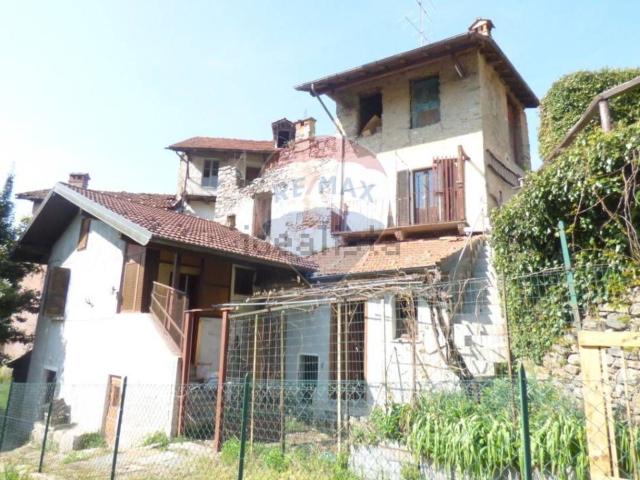 Rustico in vendita a Comunità Montana Valli del Verbano, Dumenza