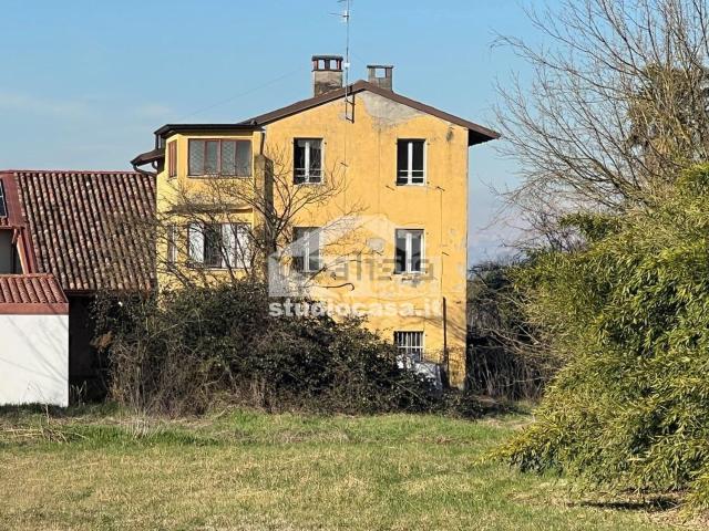 Rustico in vendita a Crema, Lombardia
