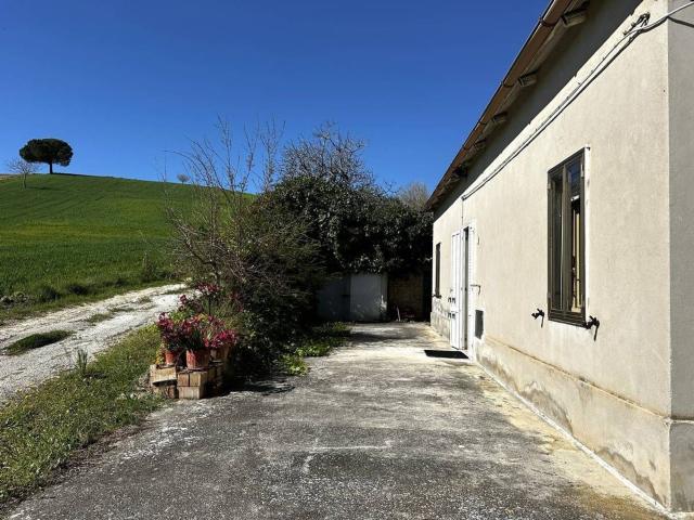 Rustico in vendita a Montotto, Monterubbiano