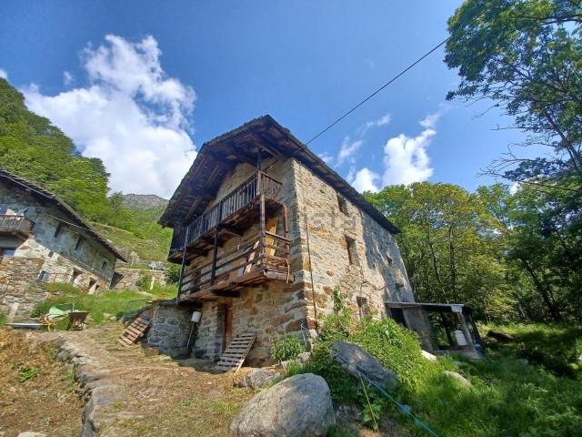 Rustico in vendita a Issime, Aosta