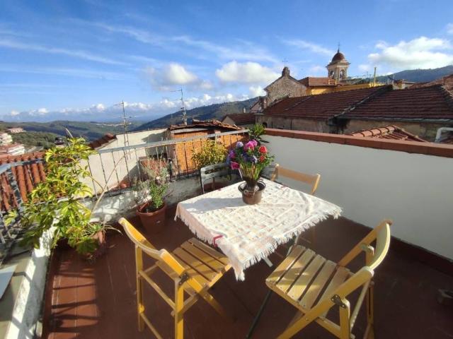 Rustico in vendita a Pietrabruna, Liguria