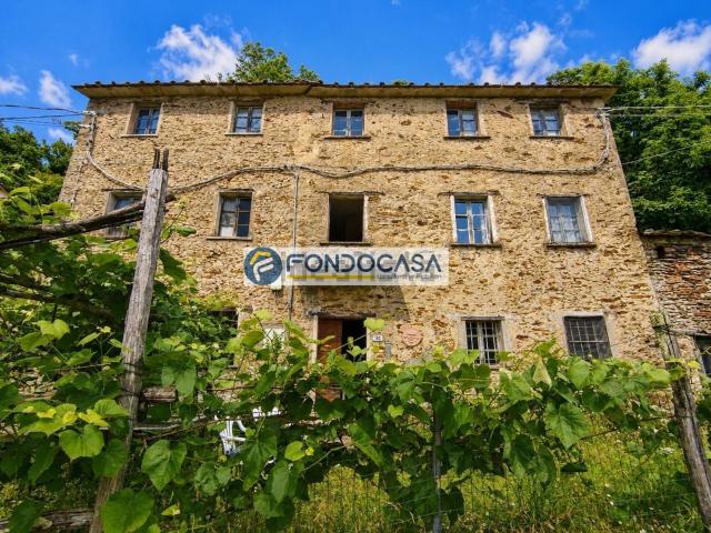 Rustico in vendita a Gallena, Stazzema