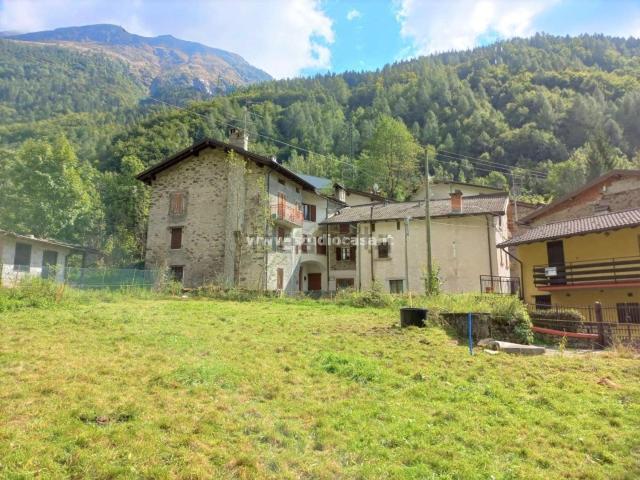 Rustico in vendita a Grumetti, Valbondione