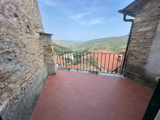 Rustico in vendita a Pietrabruna, Liguria