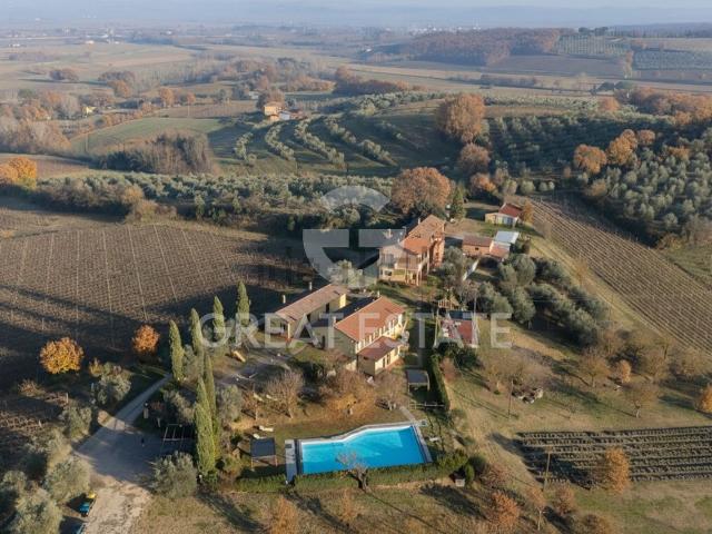 Rustico in vendita a Acquaviva, Abbadia Di Montepulciano