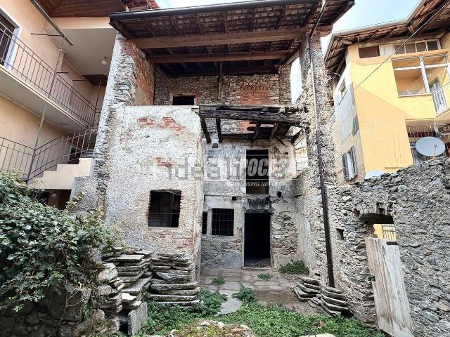 Rustico in vendita a Colazza, Novara