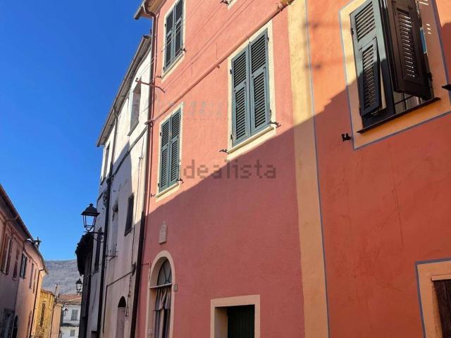 Rustico in vendita a Lucinasco, Liguria