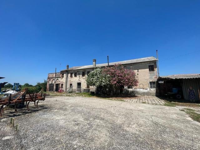 Rustico in vendita a Anguillara Veneta, Veneto