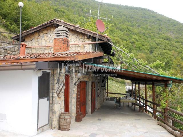 Rustico in vendita a Predore, Lombardia