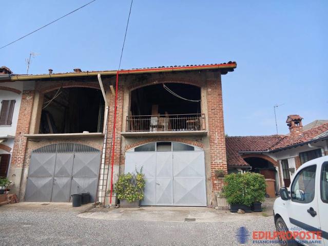 Rustico in vendita a Misinto, Lombardia