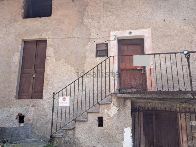 Rustico in vendita a Comunità Montana Valli del Verbano, Dumenza