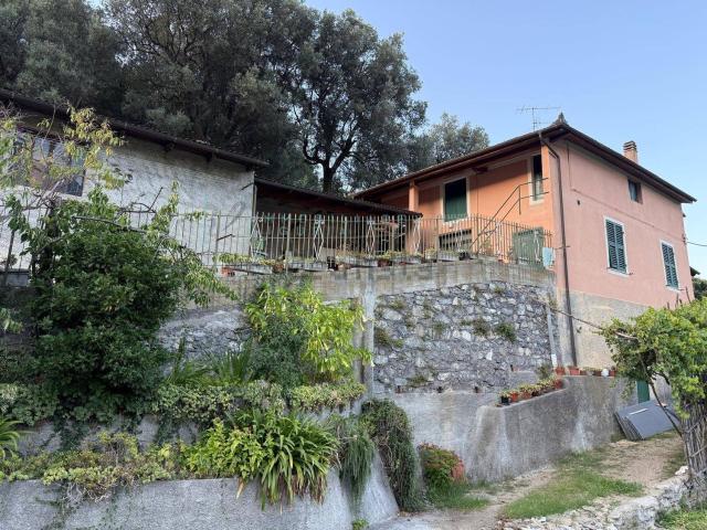 Rustico in vendita a Erli, Liguria