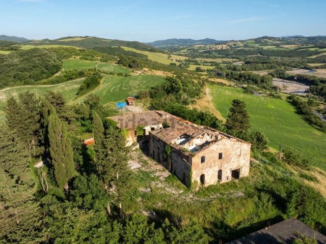 Rustico in vendita a Volterra, Toscana