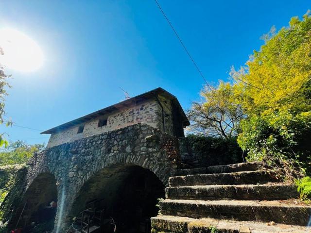 Rustico in vendita a Pontremoli, Toscana