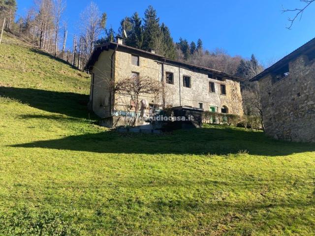 Rustico in vendita a Portici, Olmo al Brembo