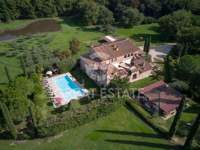 Rustico in vendita a Rapolano Terme, Toscana