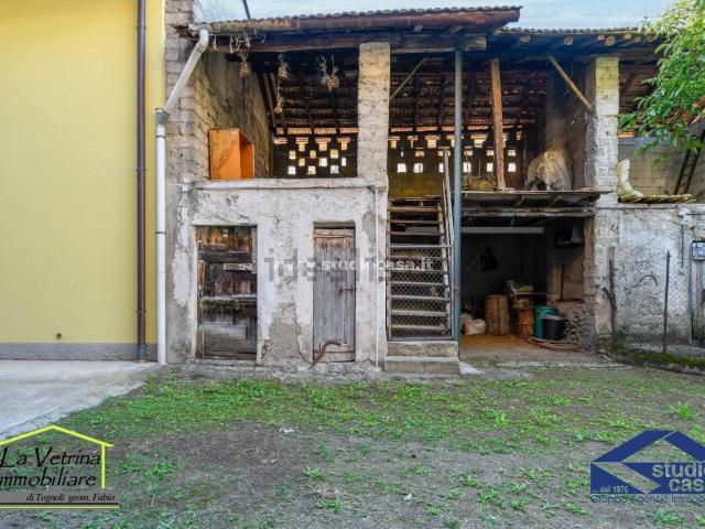 Rustico in vendita a Paderno, Seriate
