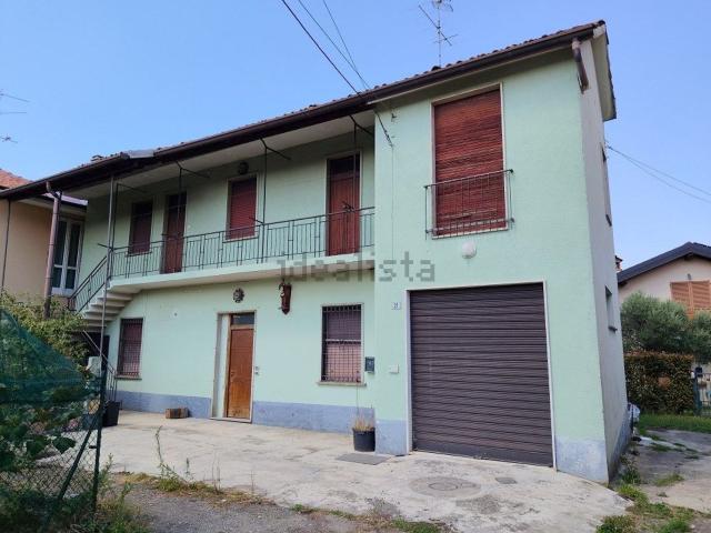 Rustico in vendita a Bernaga, Casatenovo