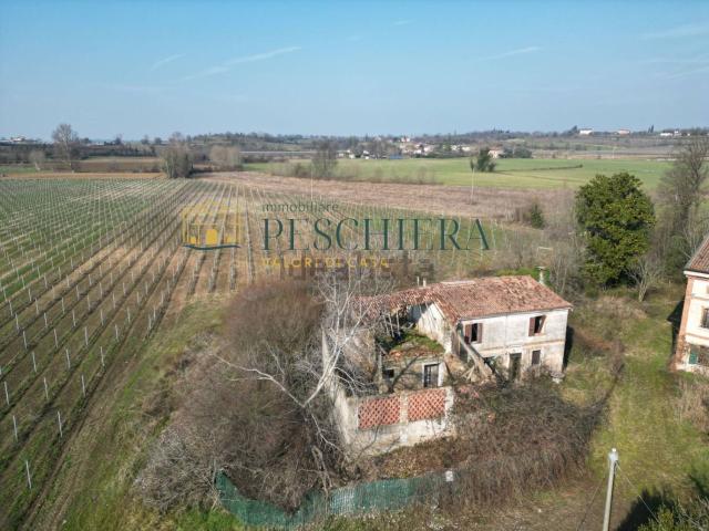 Rustico in vendita a Valeggio Sul Mincio, Veneto