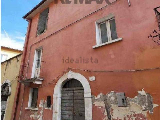 Rustico in vendita a Sulmona, Abruzzo