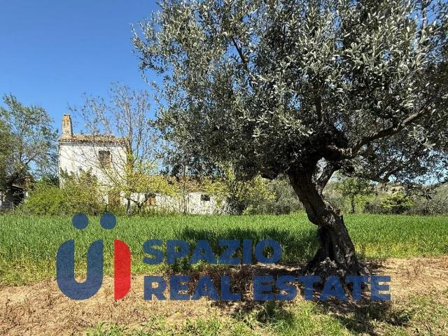Rustico in vendita a Città Sant'angelo, Abruzzo
