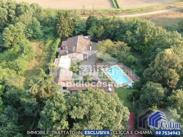 Rustico in vendita a Cappella Cantone, Lombardia