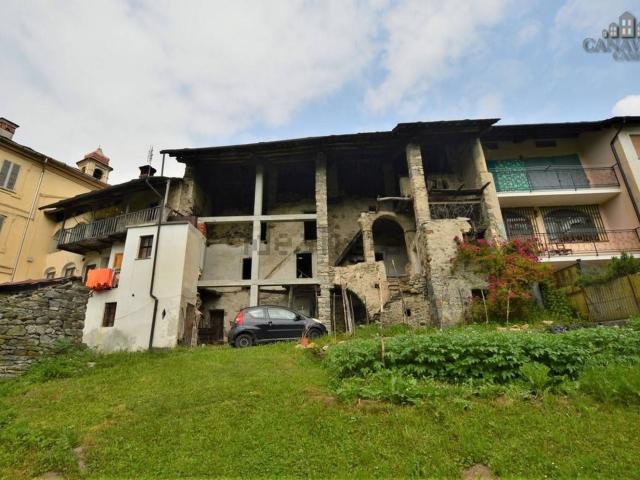 Rustico in vendita a Valchiusa, Piemonte