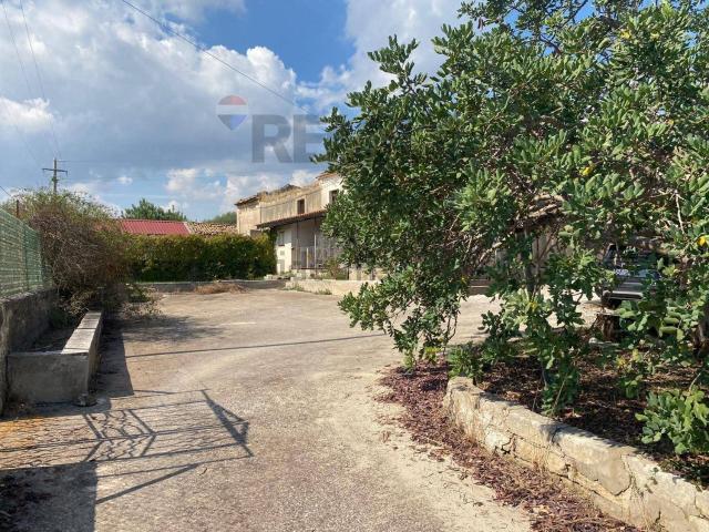 Rustico in vendita a Melilli, Siracusa