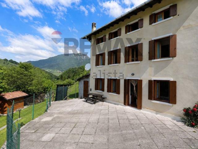 Rustico in vendita a Foza, Veneto