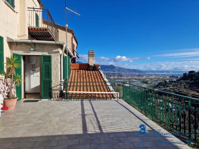 Rustico in vendita a Bastia, Albenga