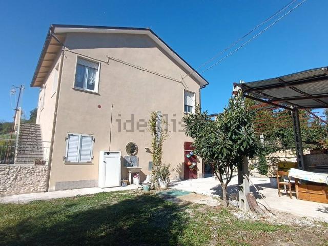 Rustico in vendita a Trivio, Ripatransone