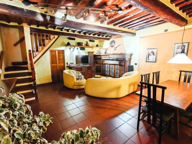 Rustico in vendita a Santa Margherita, Capannori